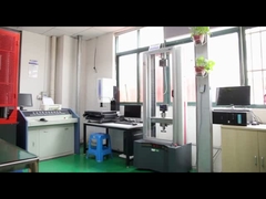 Ispezione del prodotto della fabbrica del fermo